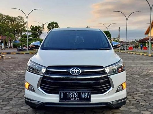 2017 Toyota venturrer Rp298.000.000