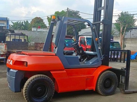 Forklift Toyota murah 7ton