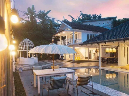 Disewakan Villa di Padang Panjang Private Pool 4 Kamar Tidur