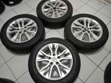 Velg Ring : 16 Wuling bisa TT Pcd lubang : 5x114 Kondisi : Utuh , Bagus